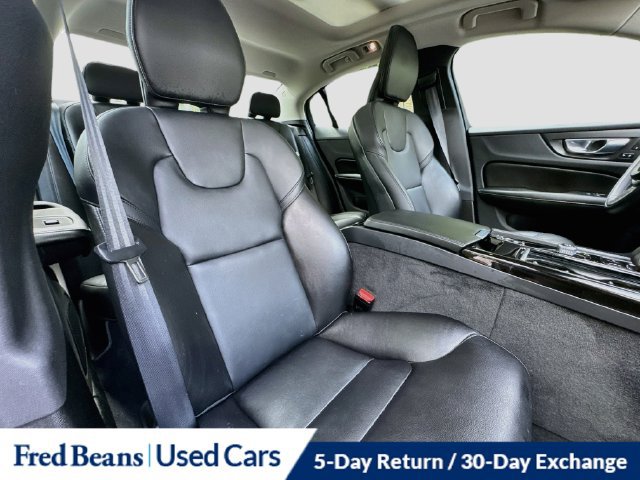 Used 2022 Volvo S60 T8 R-Design Expression w/ Premium Package AWD/4WD image 33