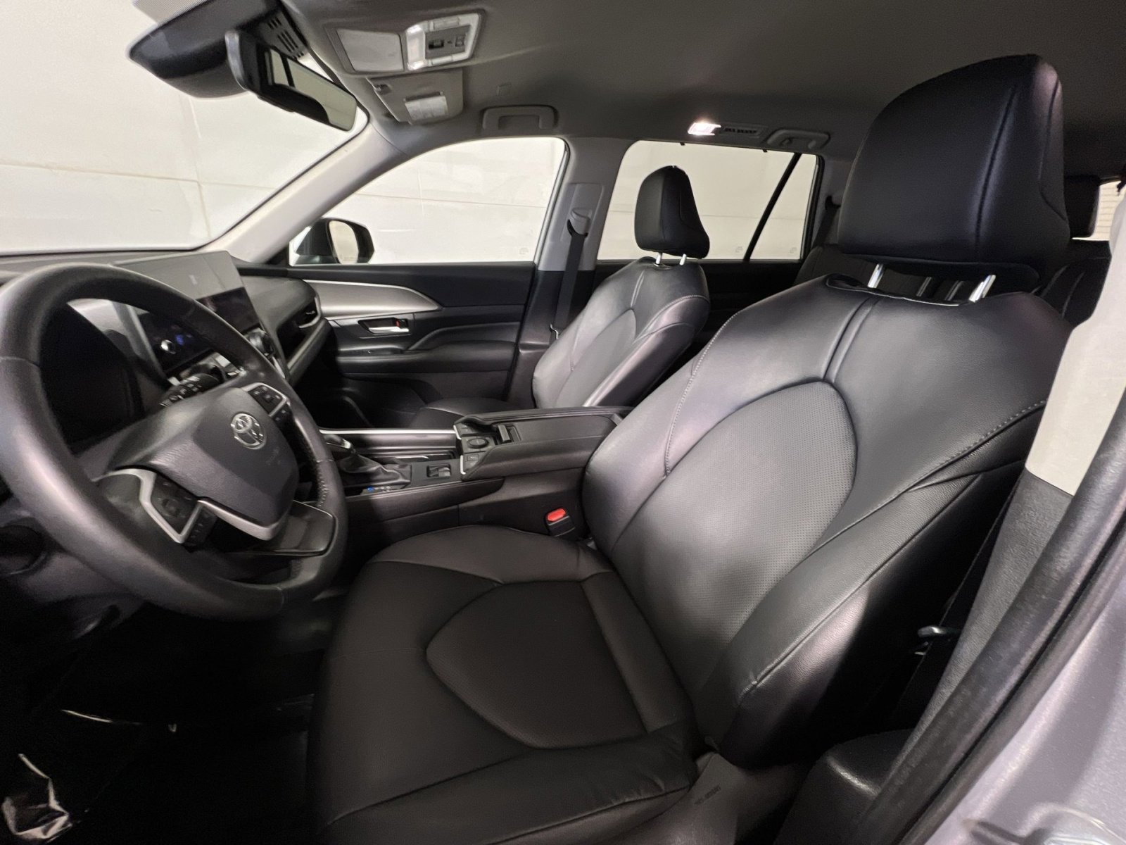 Used 2024 Toyota Grand Highlander XLE image 10