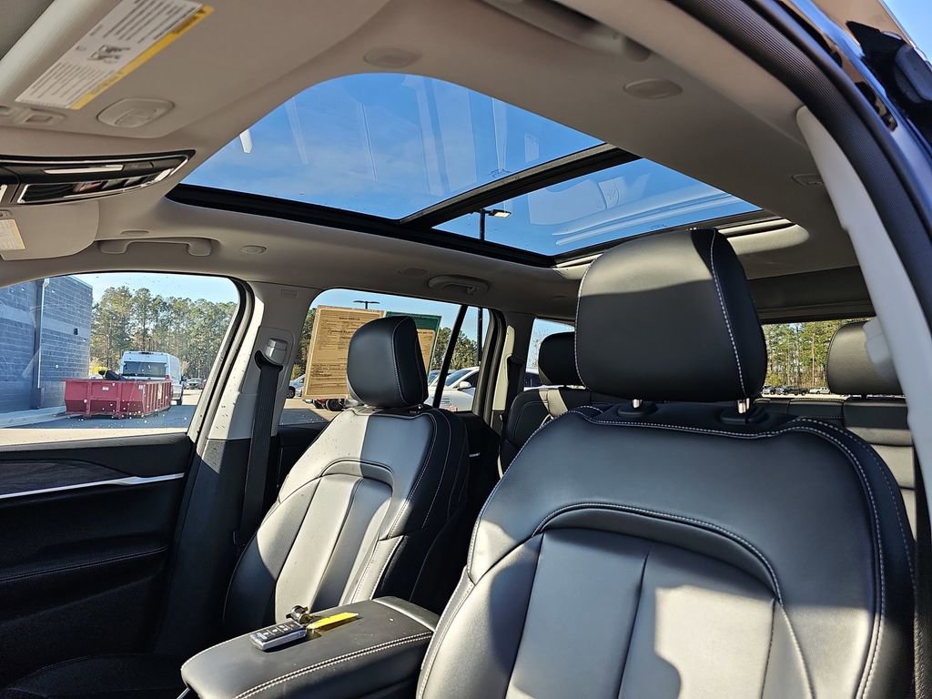 Used 2023 Jeep Grand Cherokee 4WD 4xe image 34