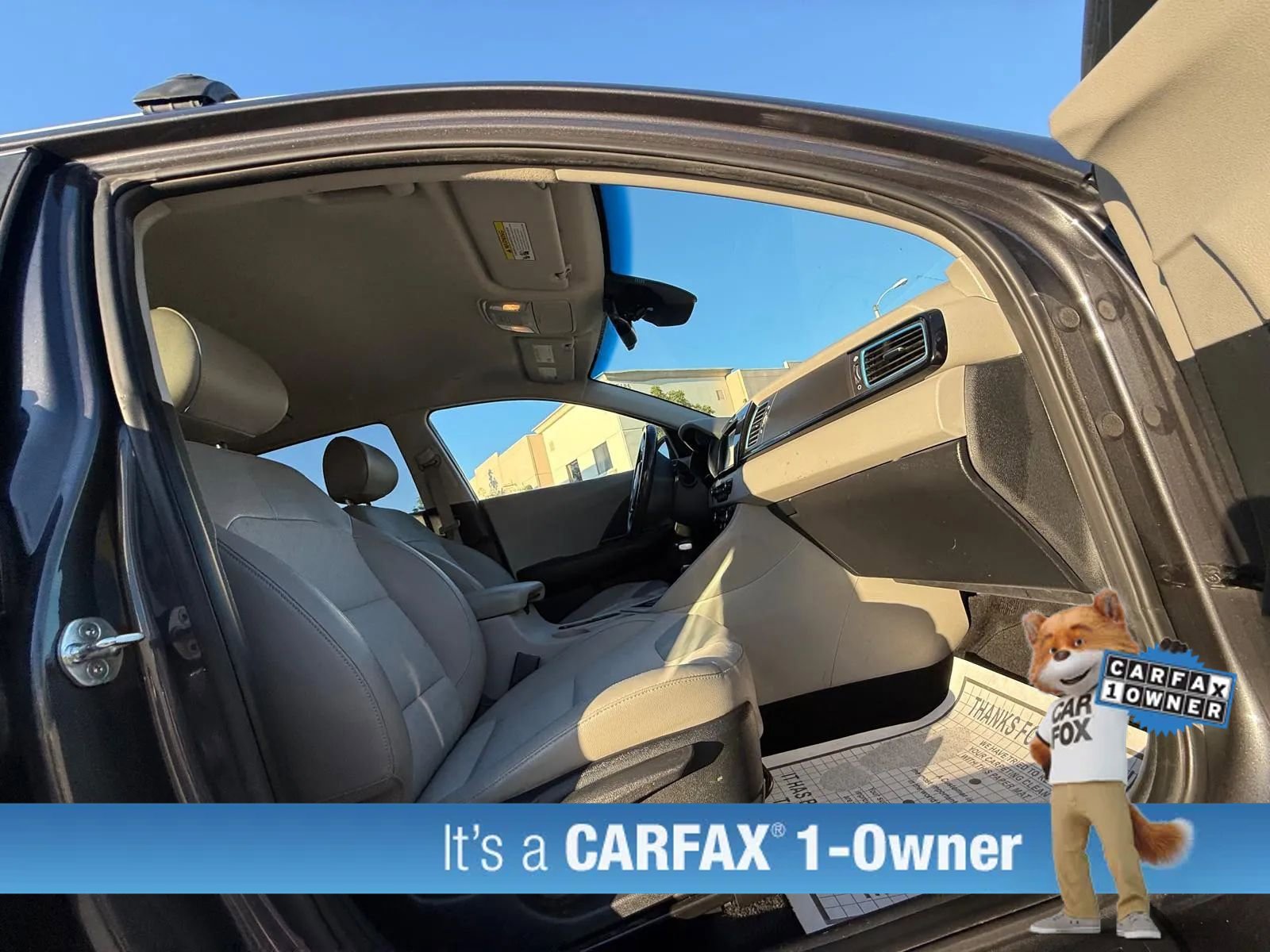 Used 2018 Kia Niro EX image 28