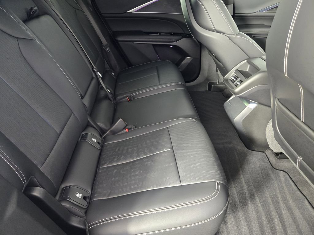 Used 2024 Cadillac Lyriq Luxury w/ LPO, Floor Liner Package image 33