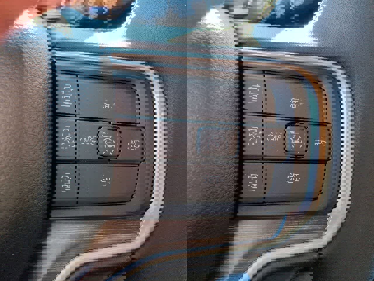 Used 2024 Jeep Wagoneer Series II w/ Flexible Seating Group image 24