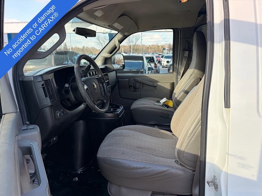 Used 2016 Chevrolet Express 2500 Extended image 47