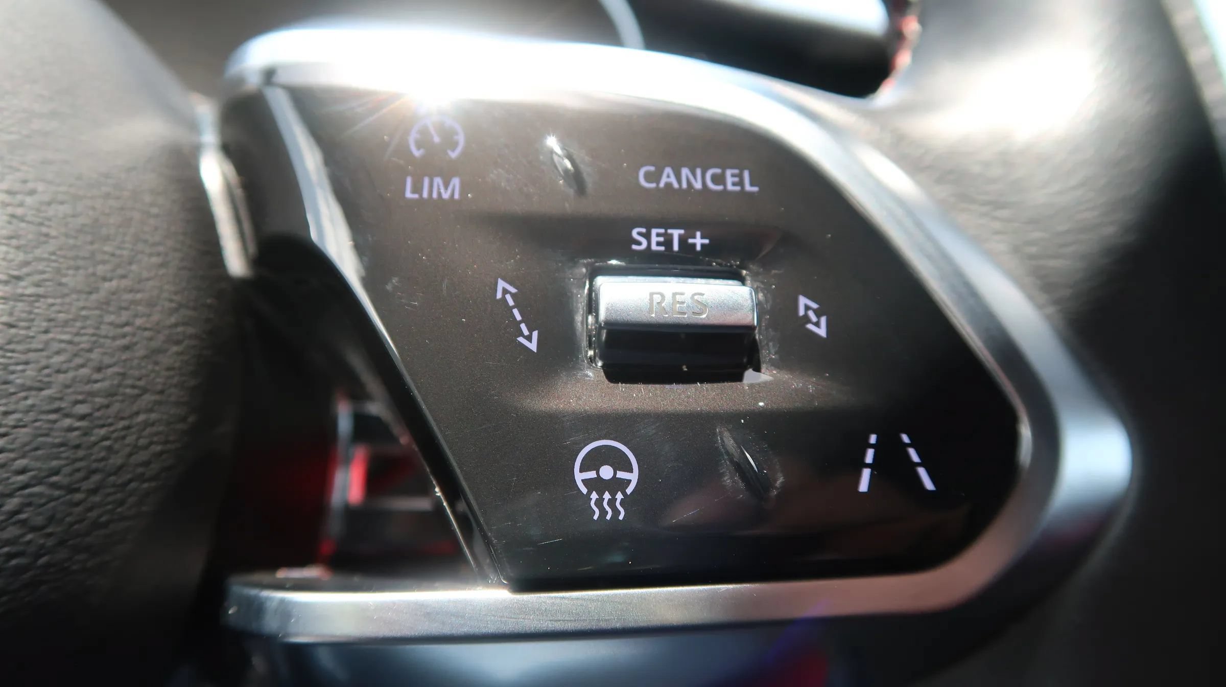 Used 2022 Jaguar F-PACE SVR AWD/4WD image 38