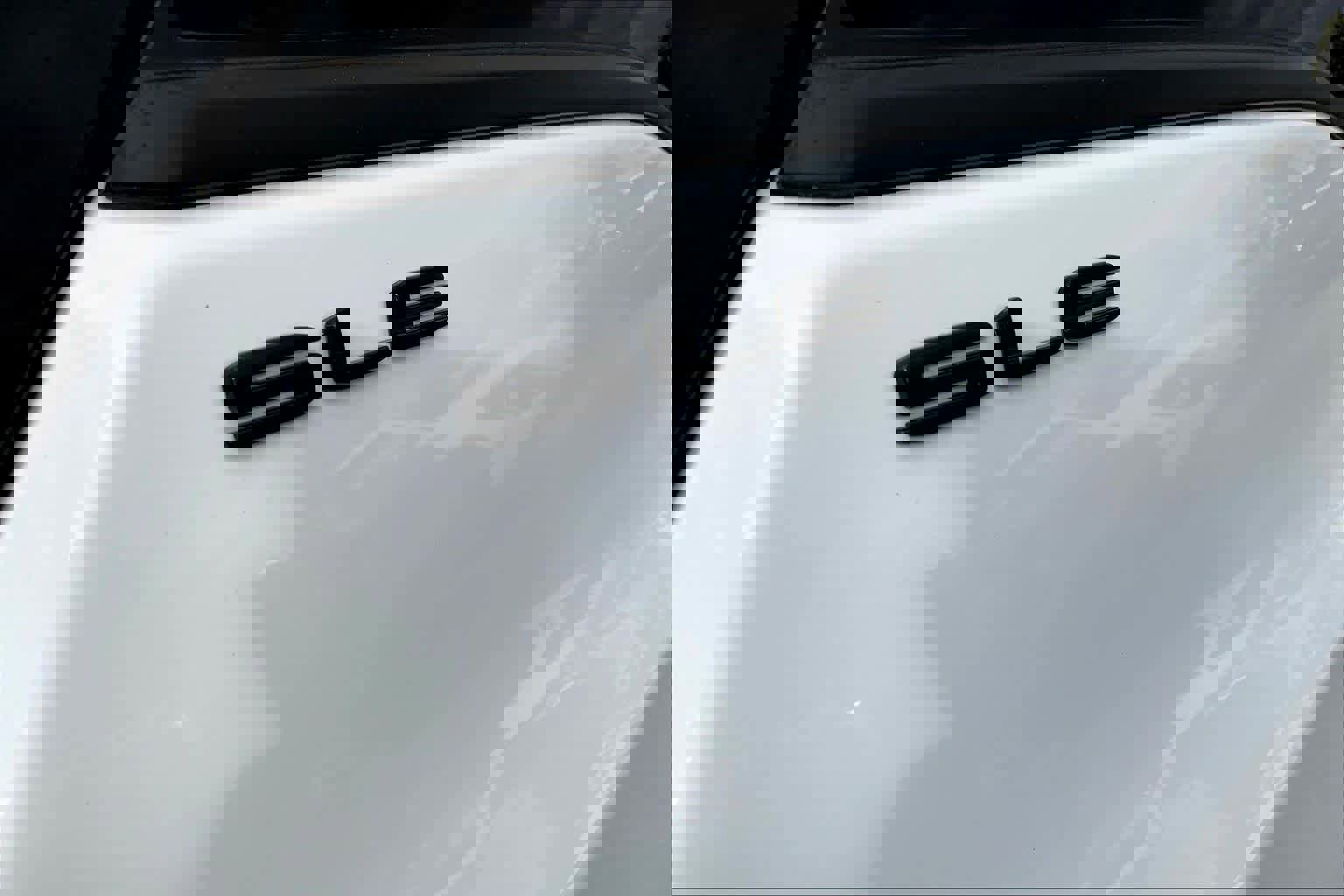 Certified 2022 GMC Terrain SLE w/ Driver Convenience Package image 8