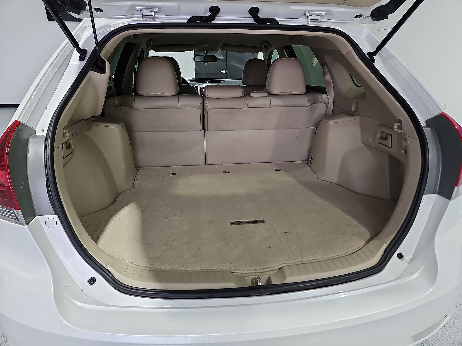 Used 2013 Toyota Venza XLE FWD image 12