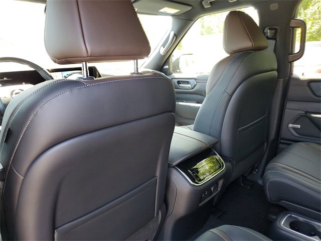 New 2025 Nissan Armada SL w/ Captain's Chari Seat Package image 27