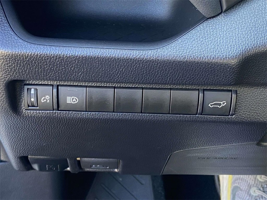 Used 2024 Toyota RAV4 XLE image 27