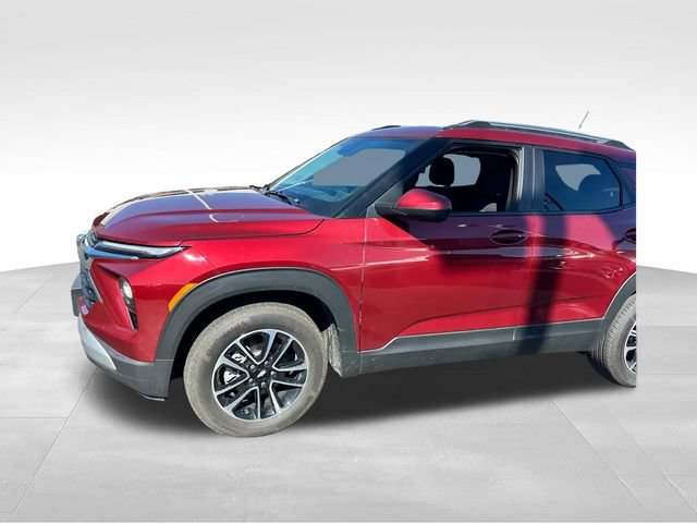 Certified 2024 Chevrolet TrailBlazer LT w/ LT Cold Weather Package AWD/4WD image 4