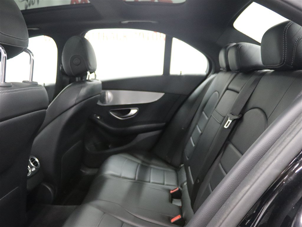 Used 2018 Mercedes-Benz C 300 4MATIC Sedan image 19
