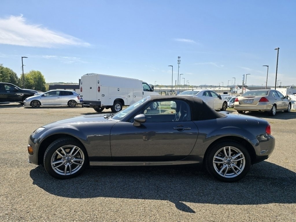 Used 2015 MAZDA MX-5 Miata Sport image 11