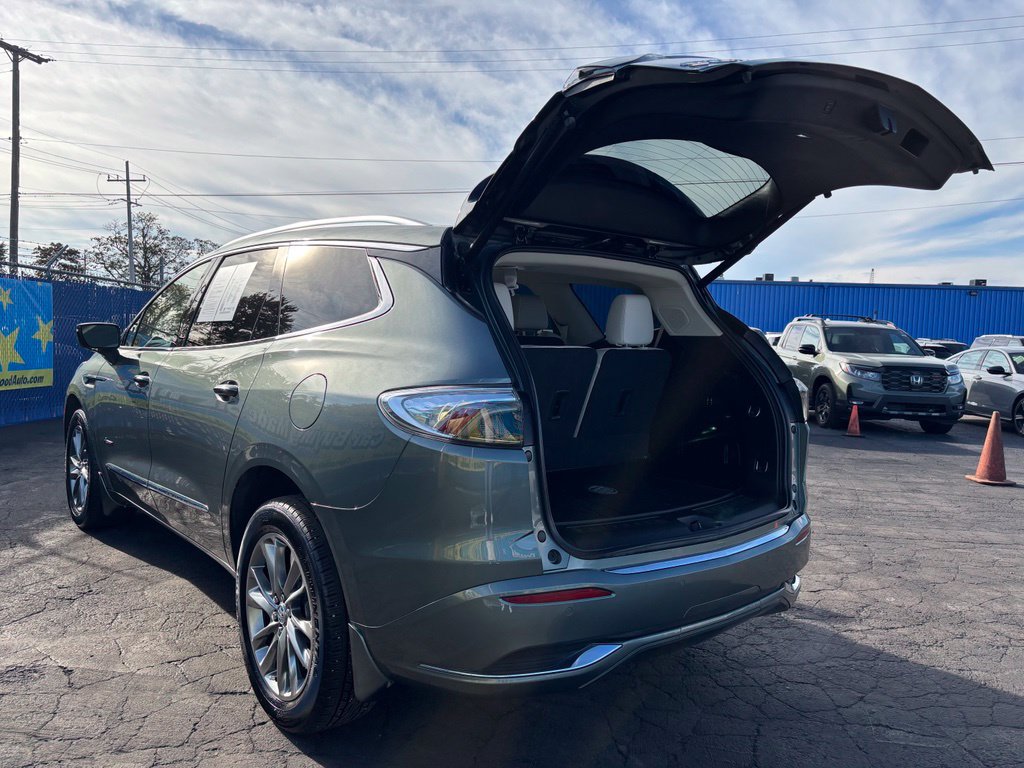 Used 2024 Buick Enclave Avenir AWD/4WD image 4