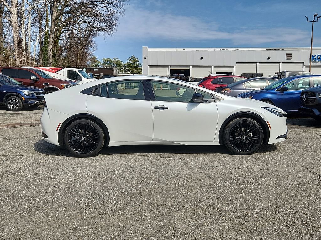Used 2025 Toyota Prius image 7
