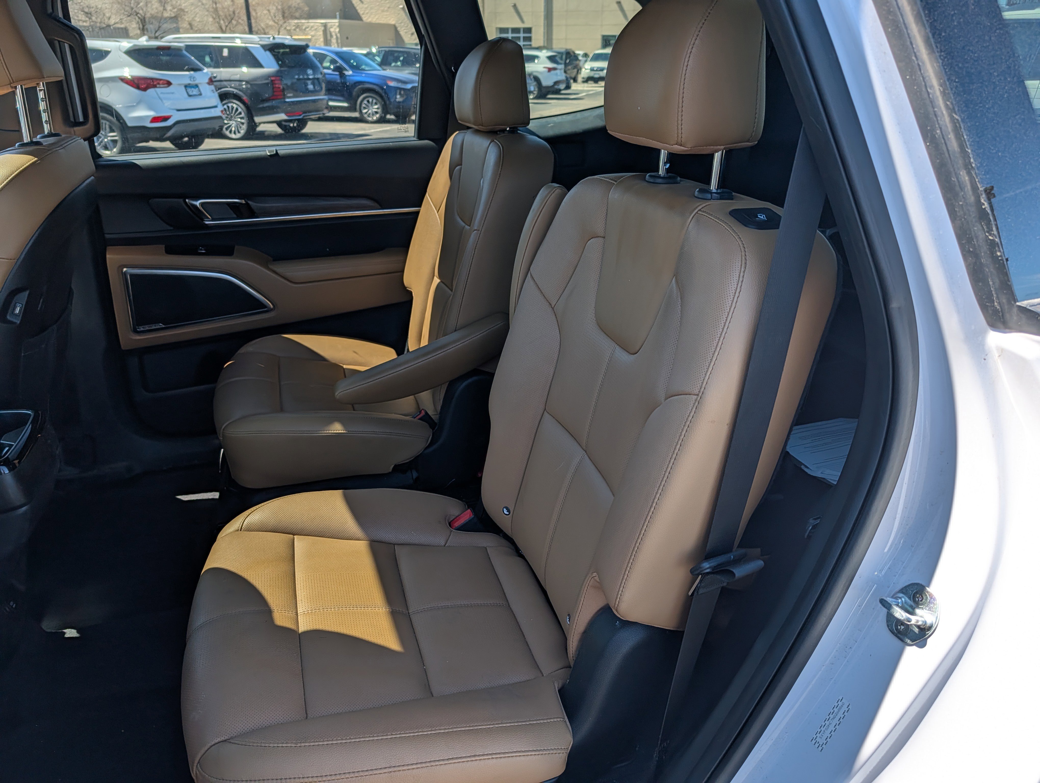 Used 2022 Kia Telluride SX w/ Nightfall Edition Package AWD/4WD image 13