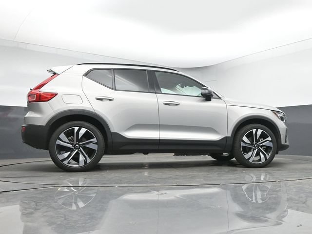Used 2023 Volvo XC40 B5 Ultimate w/ Protection Package Premier AWD/4WD image 17