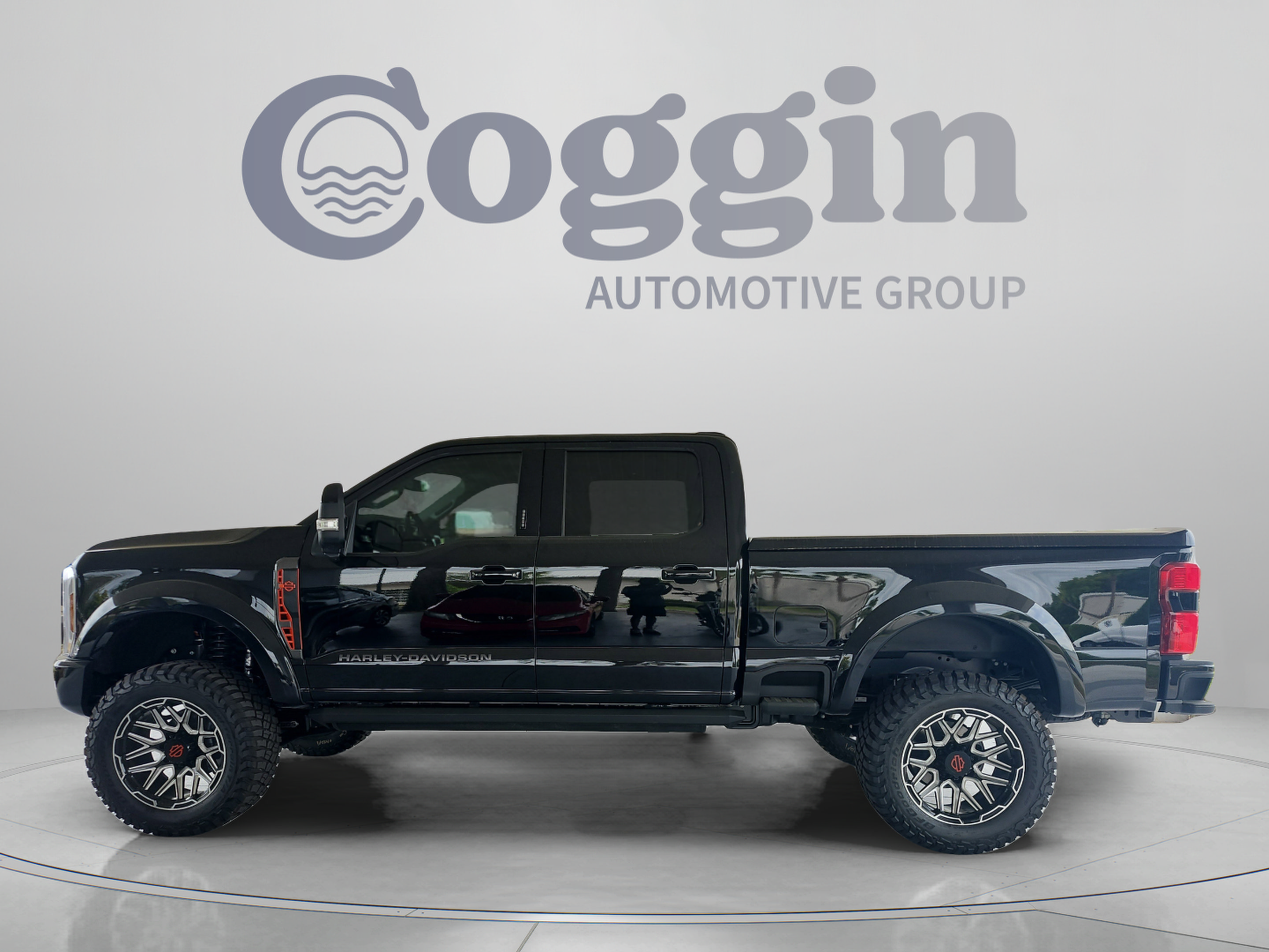 New 2026 Ford F250 Lariat w/ Black Appearance Package AWD/4WD image 2