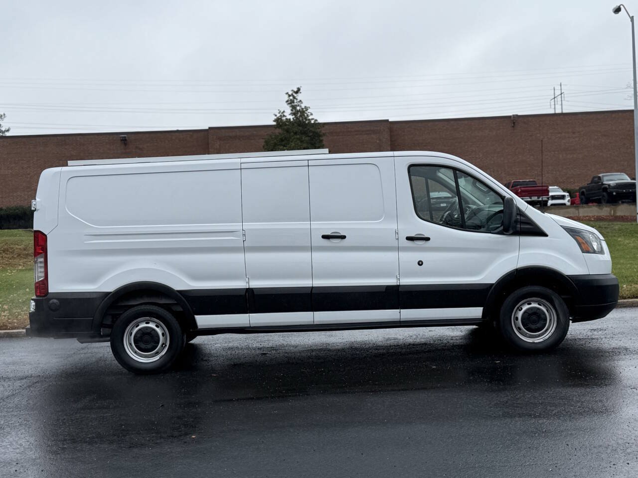 Used 2019 Ford Transit 250 148 Low Roof RWD image 4