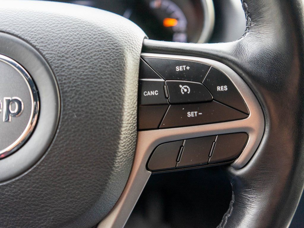 Used 2020 Jeep Grand Cherokee Laredo w/ Quick Order Package 2BN North image 18