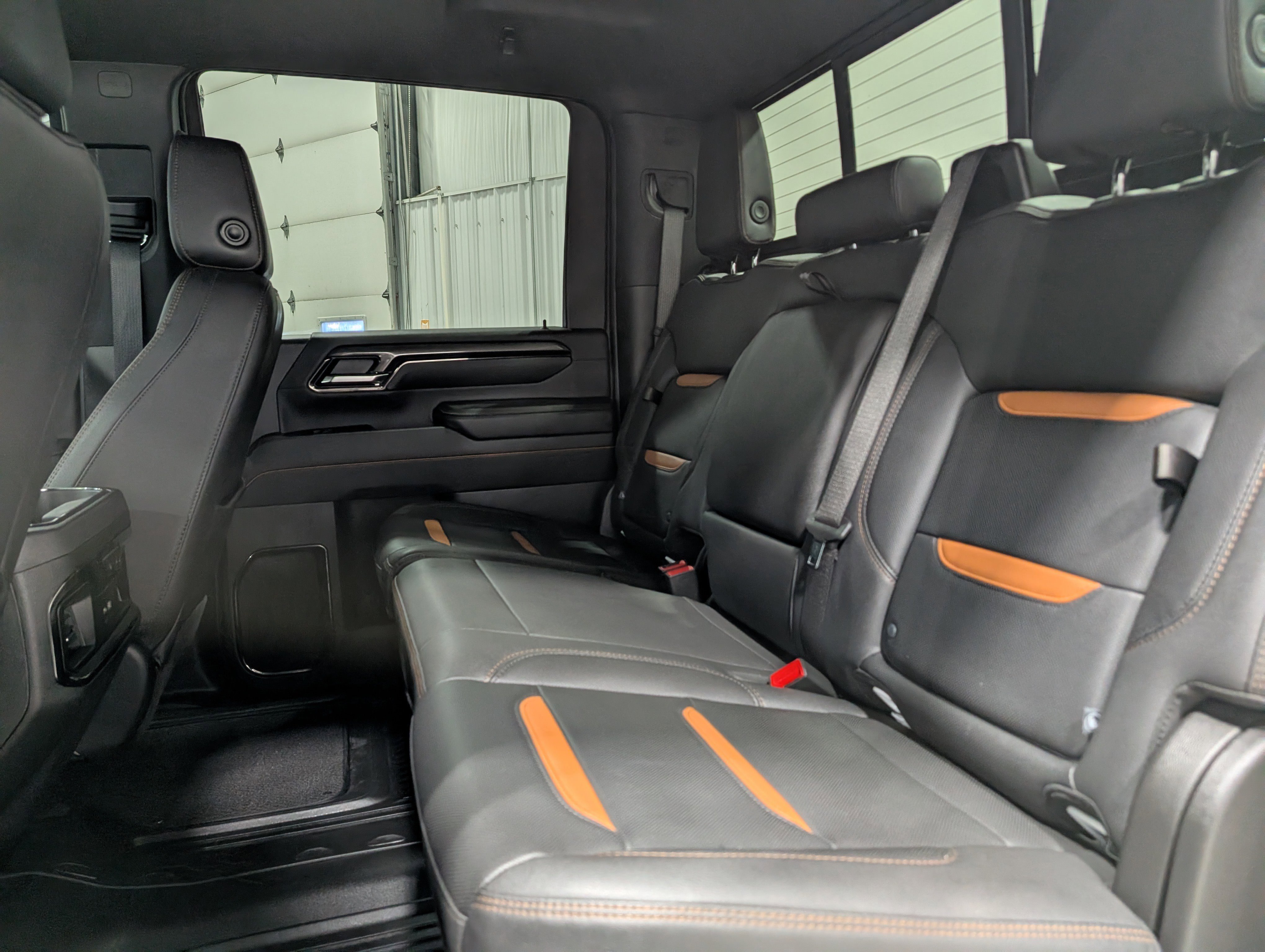 Used 2025 GMC Sierra 2500 AT4 w/ AT4 Premium Plus Package image 18