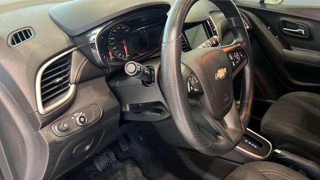 Used 2019 Chevrolet Trax LS w/ Fleet Convenience Package AWD/4WD image 10