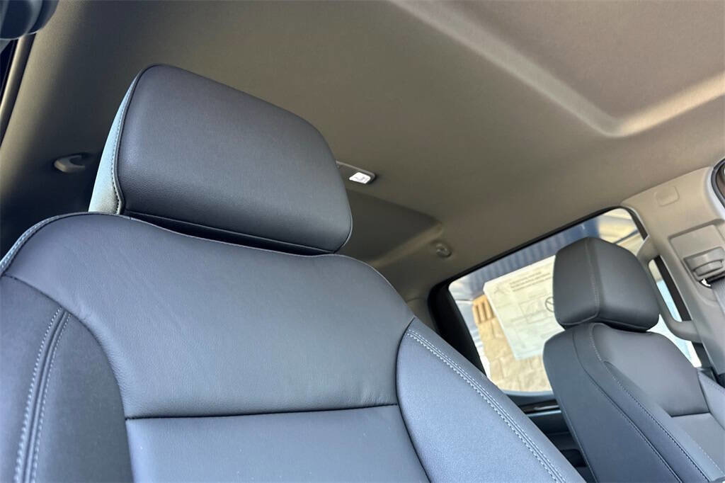 New 2025 Chevrolet Silverado 1500 LT w/ All Star Edition Plus image 17