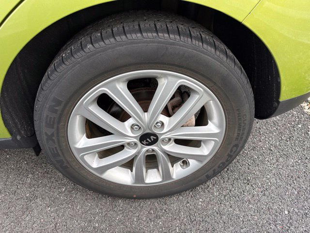 Used 2018 Kia Soul + FWD image 7