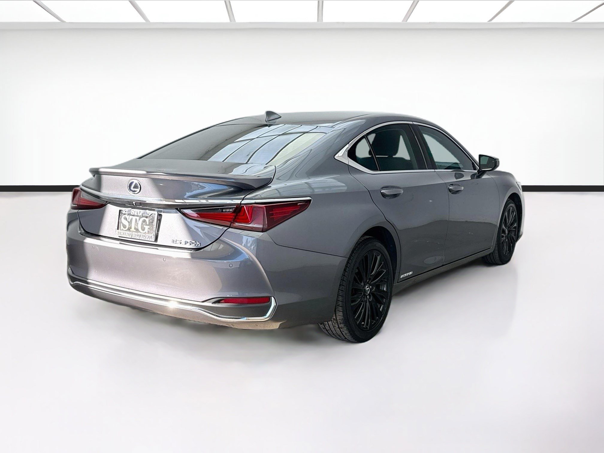 Used 2020 Lexus ES 300h w/ Premium Package FWD image 4