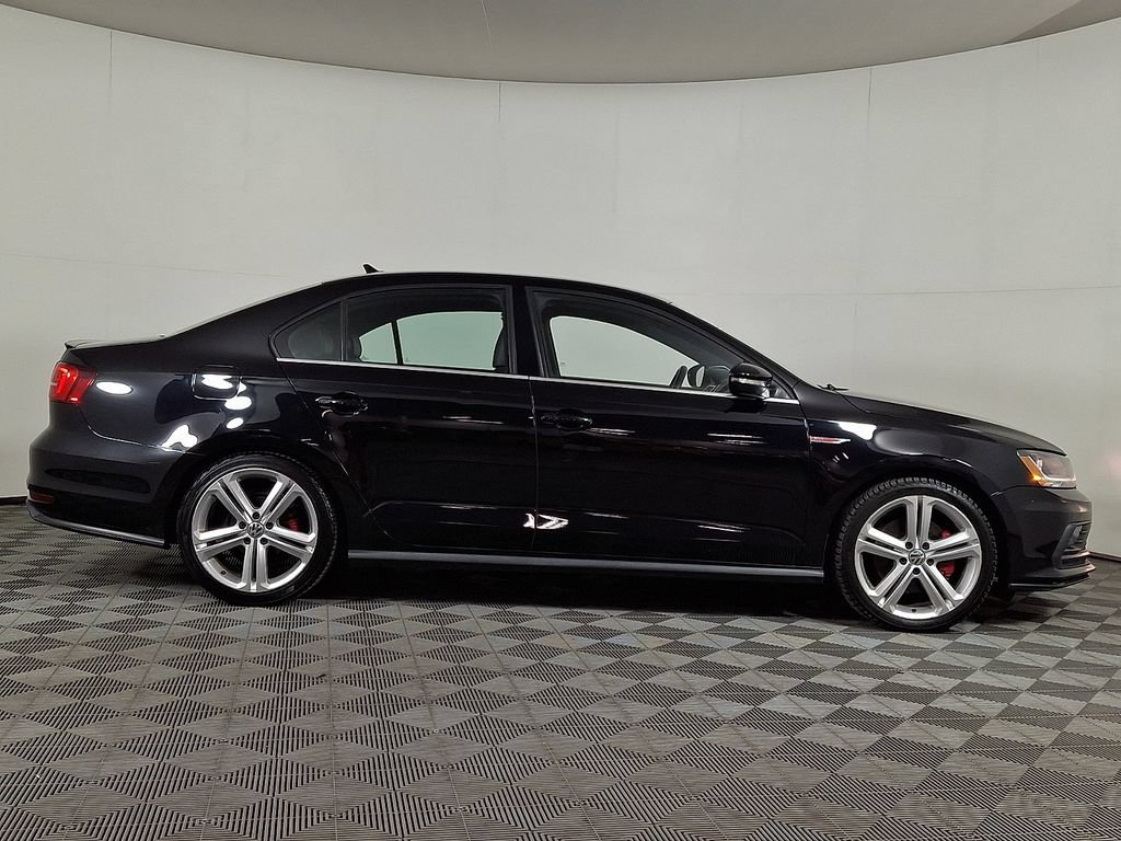 Used 2017 Volkswagen Jetta GLI FWD image 10