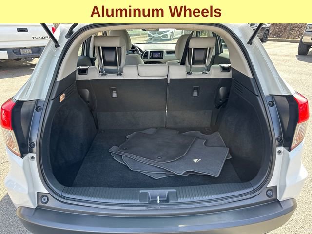 Used 2022 Honda HR-V LX image 12