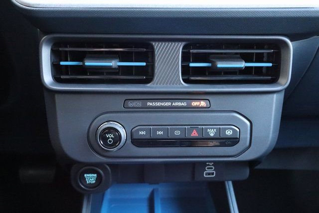 New 2025 Ford Maverick XLT image 9
