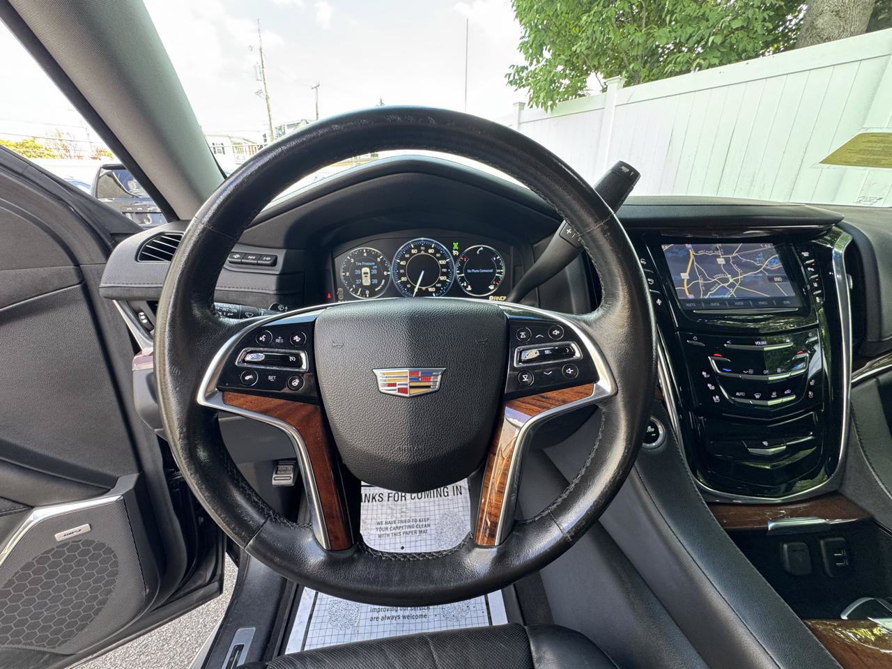 Used 2015 Cadillac Escalade Luxury AWD/4WD image 19