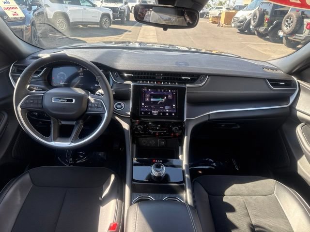 Certified 2024 Jeep Grand Cherokee L Altitude AWD/4WD image 24