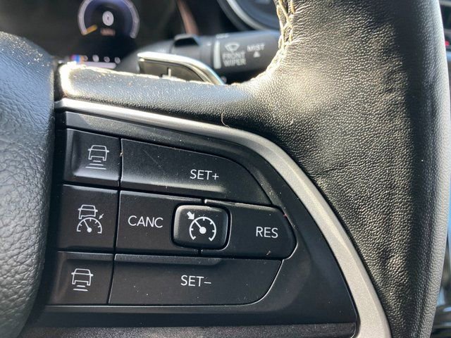 Used 2022 Jeep Grand Cherokee Laredo w/ Luxury Tech Group I image 7