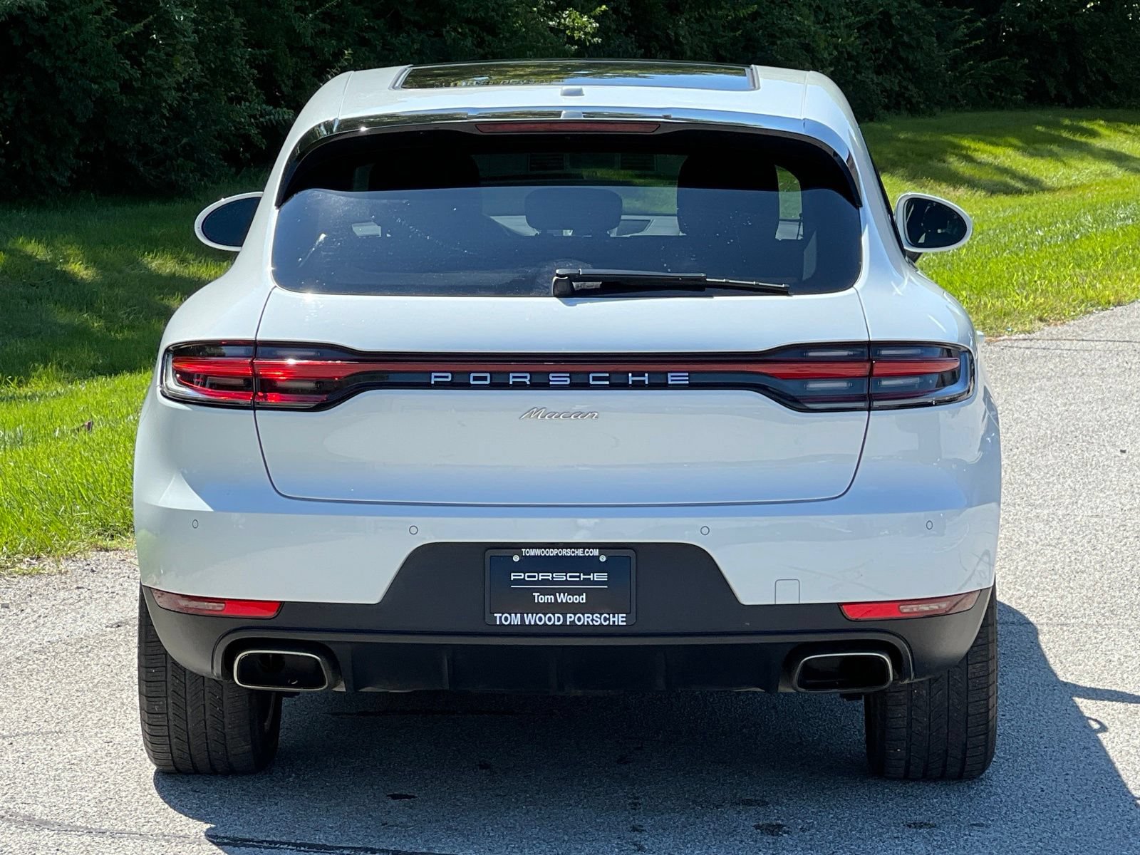 Certified 2021 Porsche Macan AWD/4WD image 8