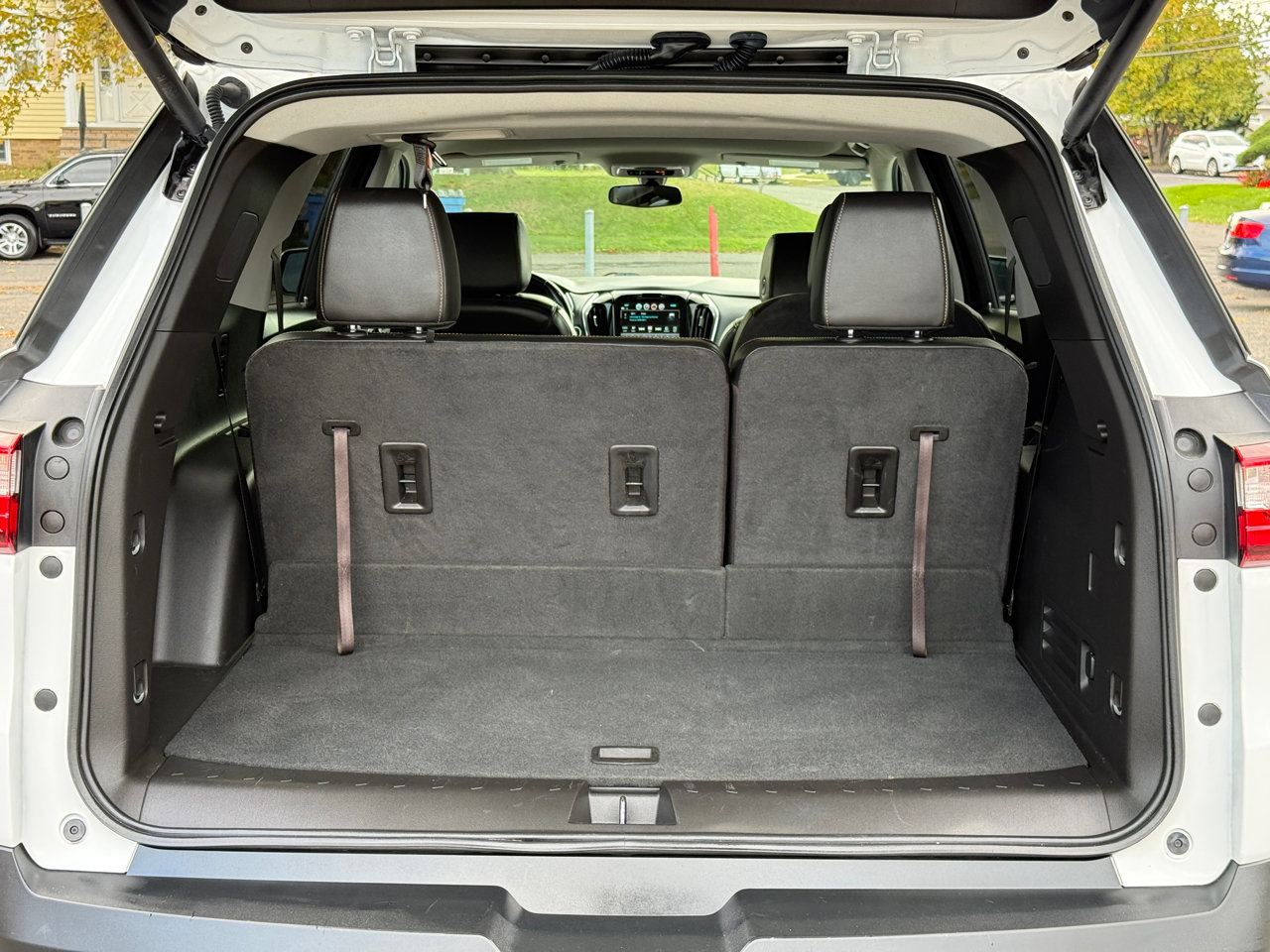 Used 2019 Chevrolet Traverse LT image 34