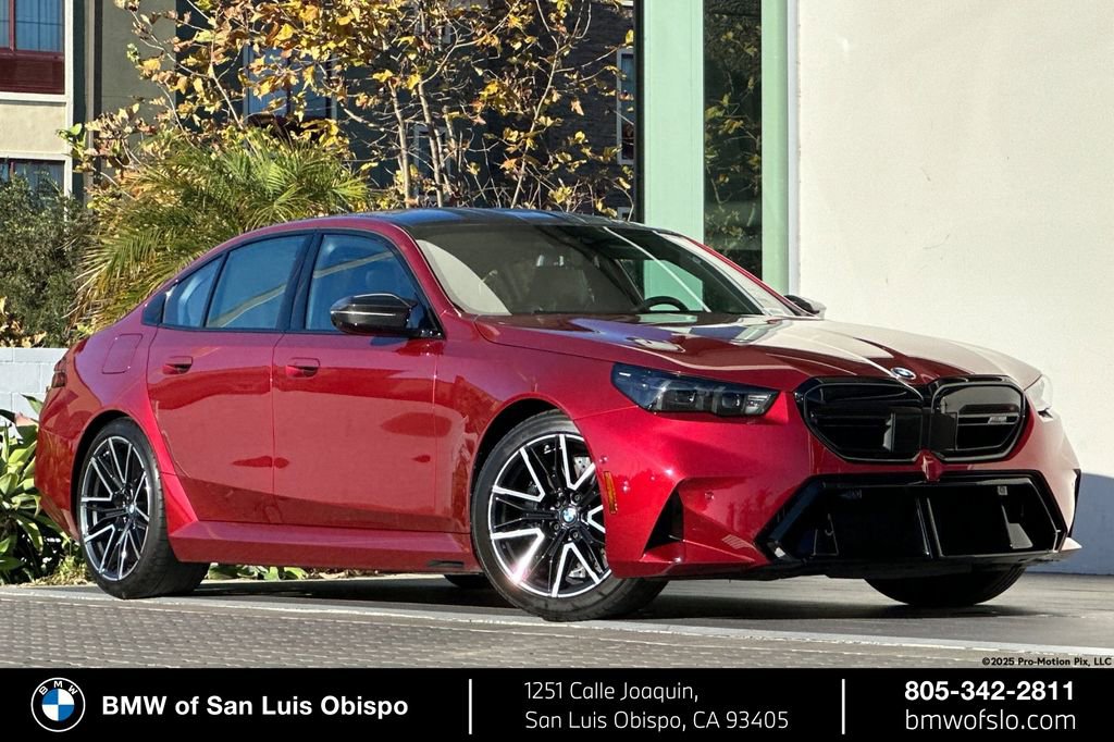 Used 2025 BMW M5 w/ Carbon Package image 1