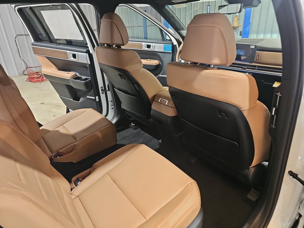 New 2026 Hyundai Santa Fe Calligraphy FWD image 11