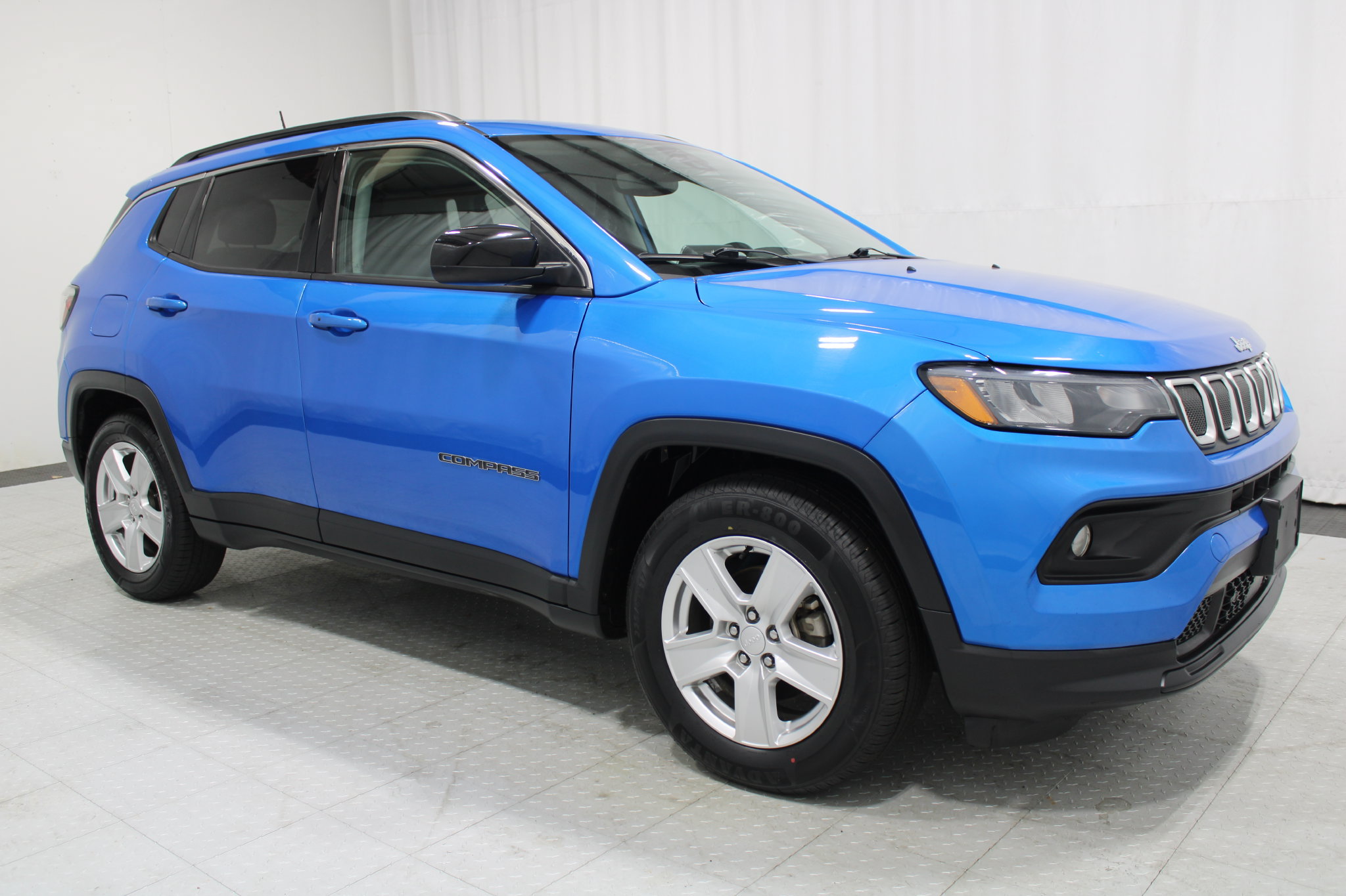 Used 2022 Jeep Compass Latitude w/ Sun and Sound Group FWD image 4