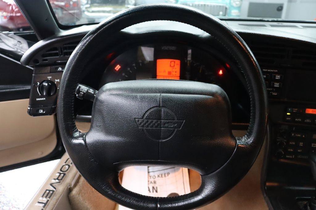 Used 1995 Chevrolet Corvette Coupe RWD image 15