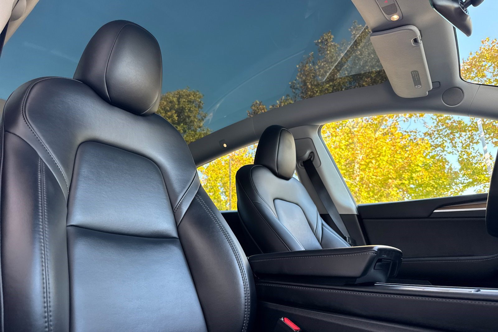 Used 2023 Tesla Model Y Long Range AWD/4WD image 26