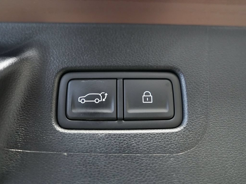 Used 2025 Hyundai Santa Fe XRT AWD/4WD image 45