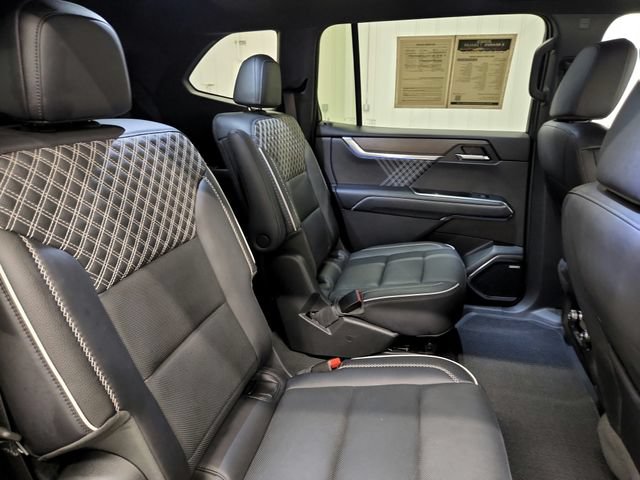 Used 2024 GMC Acadia Denali w/ Super Cruise Package FWD image 28