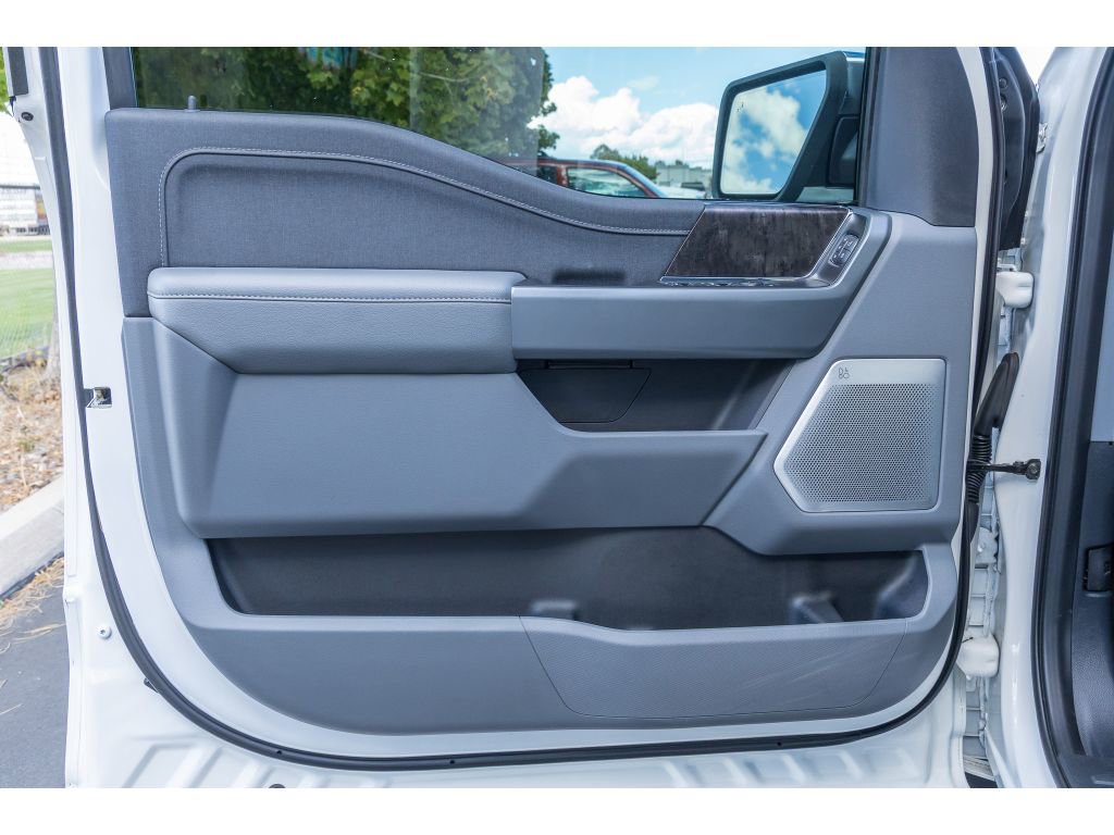 Used 2022 Ford F150 Lariat w/ Equipment Group 502A High image 19