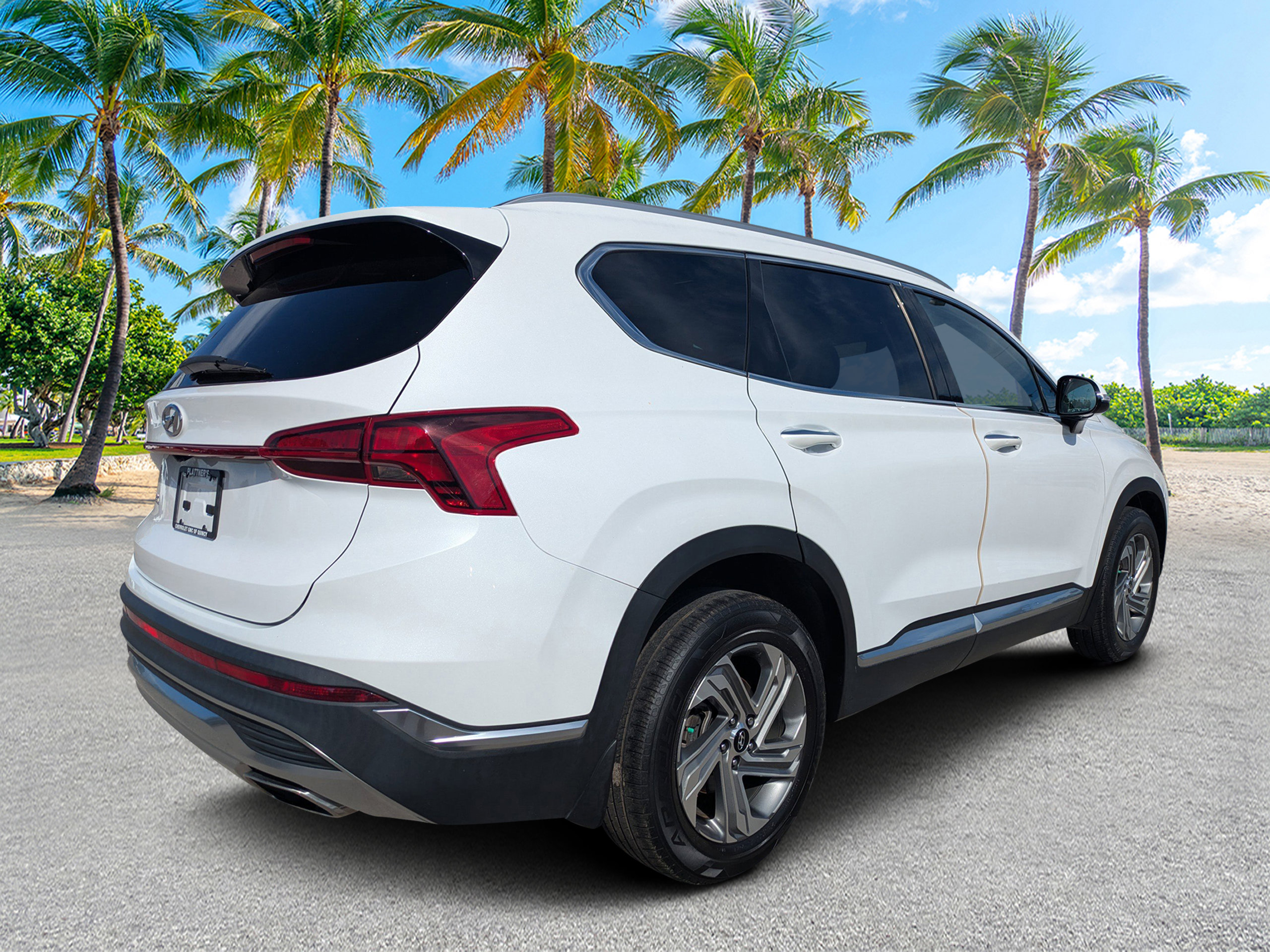 Used 2022 Hyundai Santa Fe SEL w/ Convenience Package FWD image 4