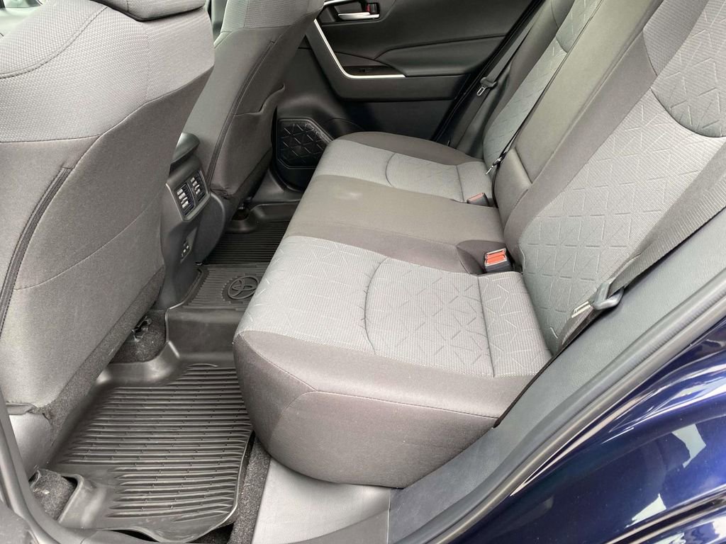 Used 2025 Toyota RAV4 XLE w/ Convenience Package FWD image 12