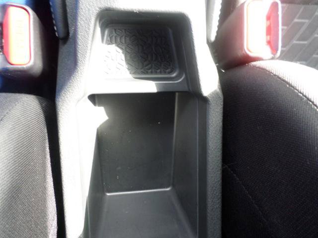 Used 2021 Nissan Kicks SR image 32