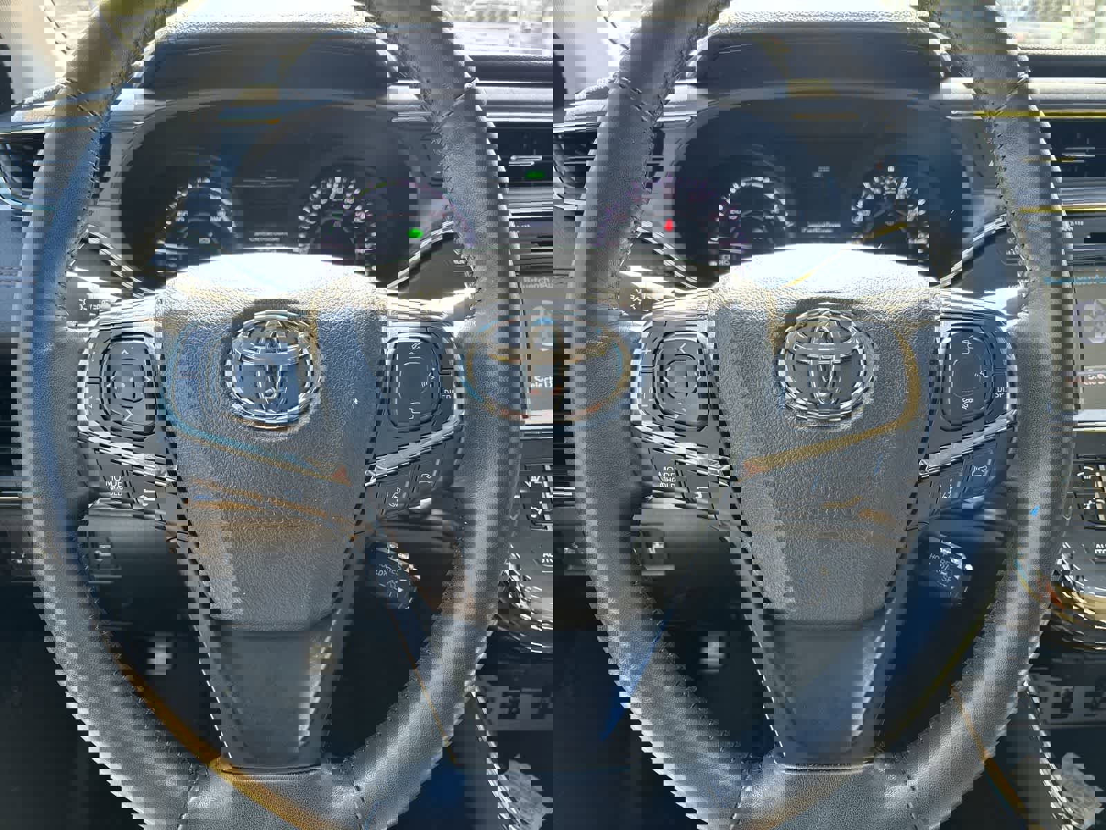 Used 2018 Toyota Avalon Limited w/ Carpet Mat Package image 6