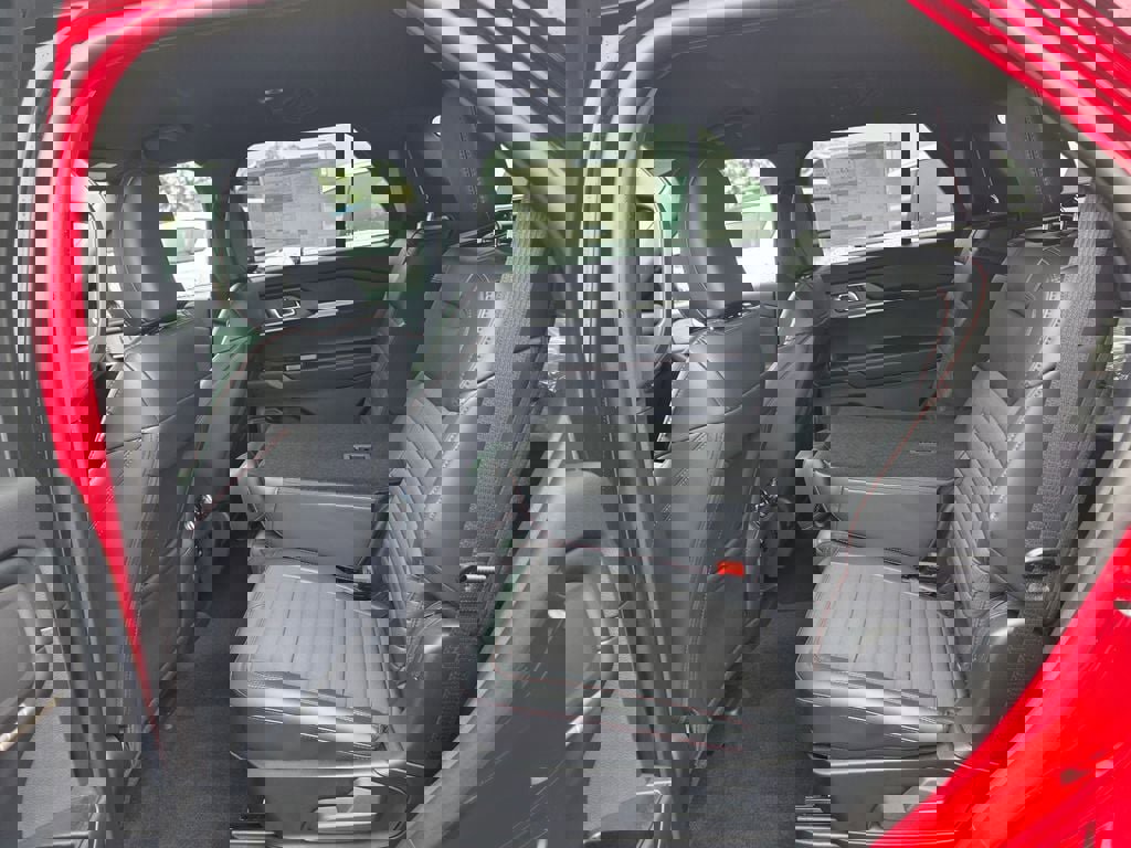 New 2026 Ford Explorer ST-Line w/ ST-Line Street Pack image 17