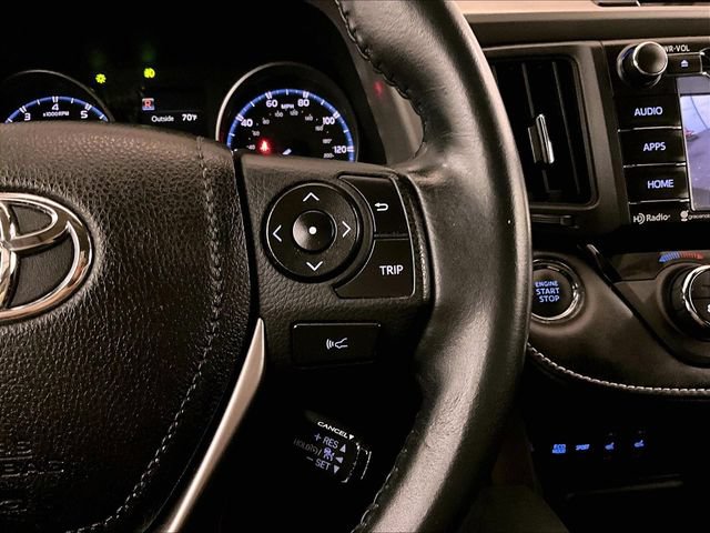 Used 2018 Toyota RAV4 XLE AWD/4WD image 18