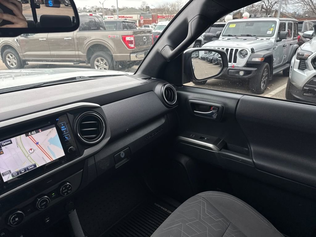 Used 2016 Toyota Tacoma TRD Off-Road w/ Towing Package image 30